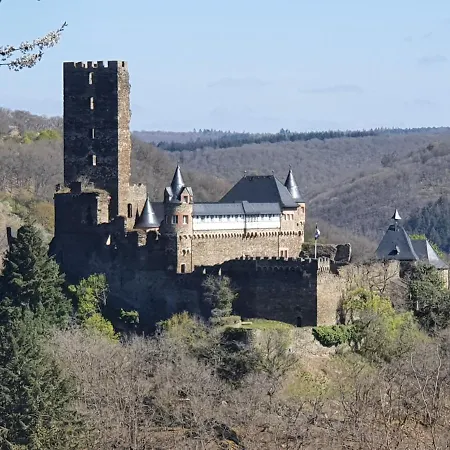 Am Burggraben Auf Der Sauerburg *